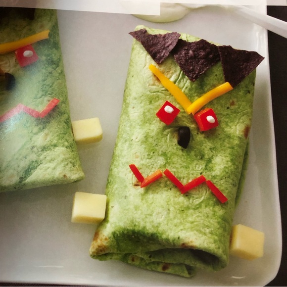 Taste of Home Halloween -- 2 Books in 1! 352 Halloween Tricks & Treats Cookbook - Picture 4 of 11